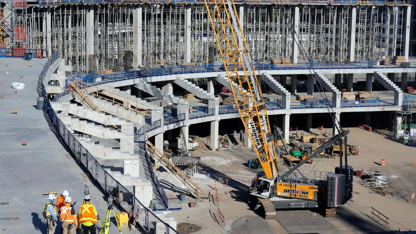 Pembangunan Stadion Tennessee Titans Baru Dihentikan Setelah Tali Gantung Ditemukan di Lokasi