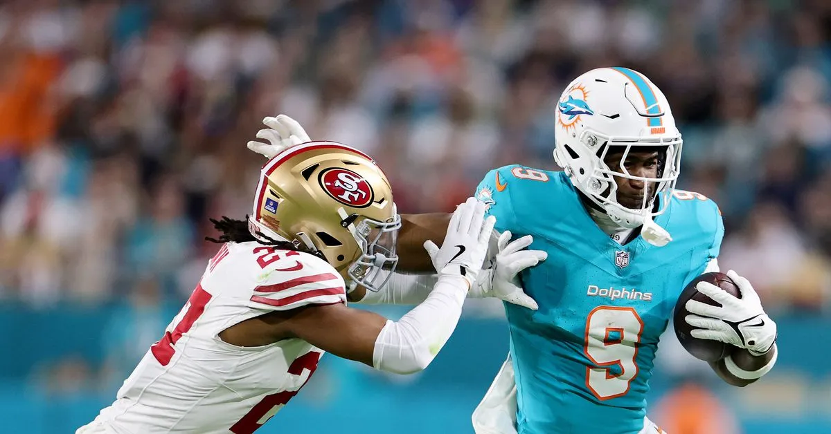 TE Steelers Tidak Ingin Pertukaran Jonnu Smith