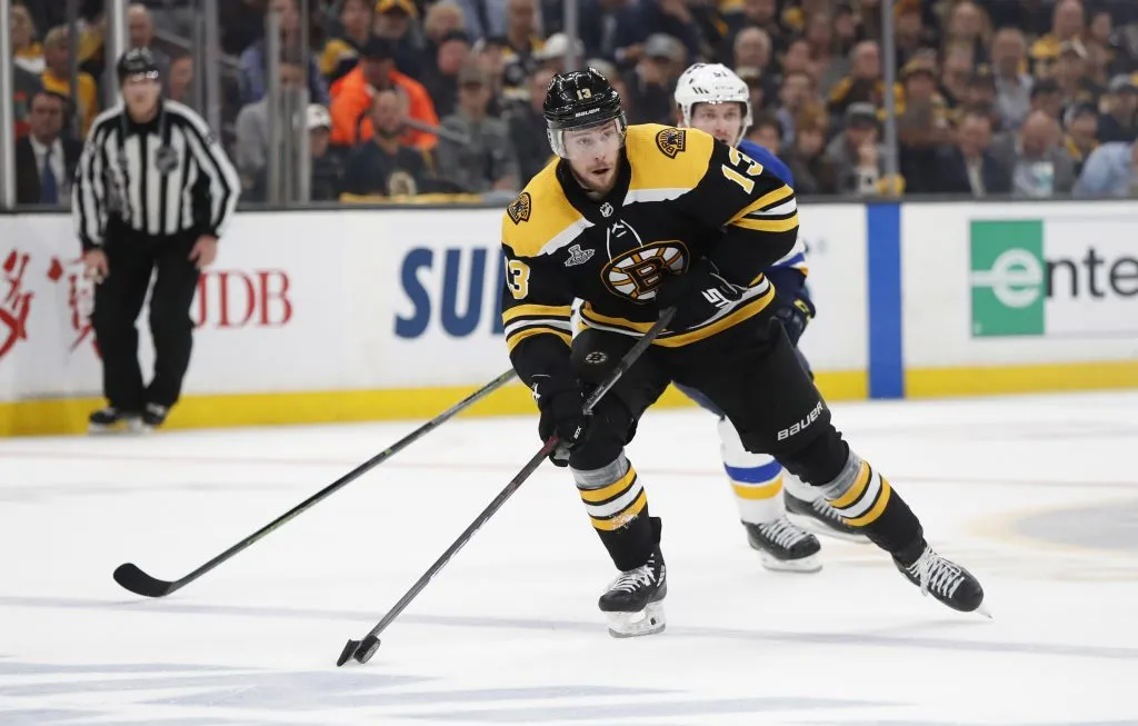 Blue Jackets Dapatkan Charlie Coyle, Miles Wood dari Avalanche - Rumor NHL