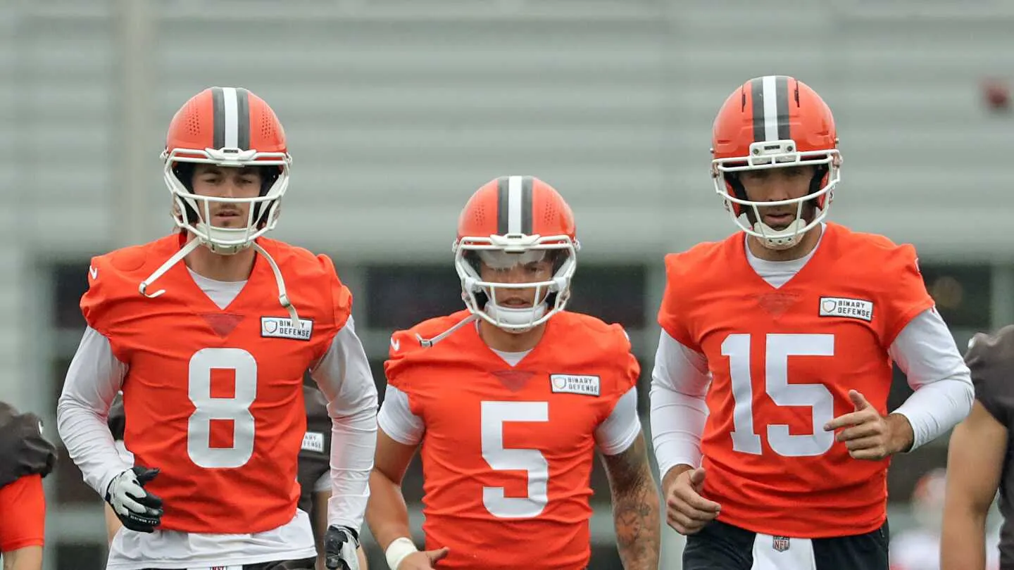 Siapa yang akan tersingkir dalam perebutan posisi quarterback Cleveland?